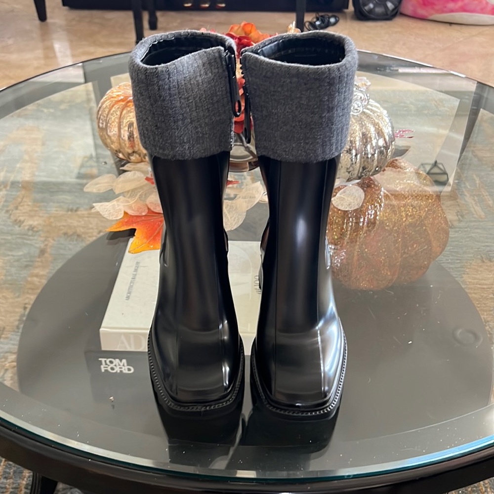 NEW Chloe booties size 37